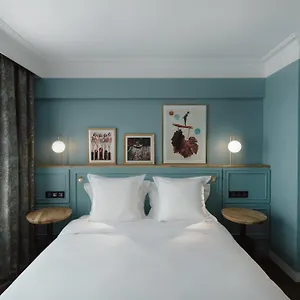Le Pierre Paris